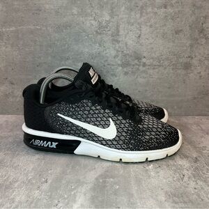 Nike Air Max Sequent 2 Running Shoes 852465-002 Womens sz 9 - black/white